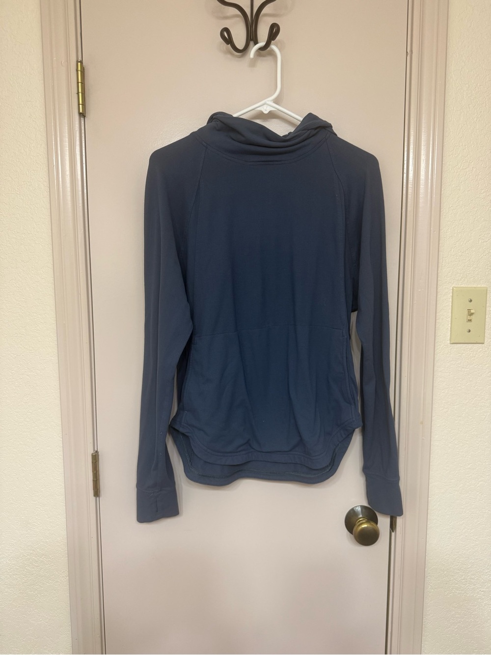 lululemon athletica navy blue hooded sweatshirt